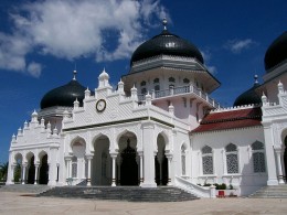 Raya Bayturrahman Mosque Raya Bayturrahman Mosque